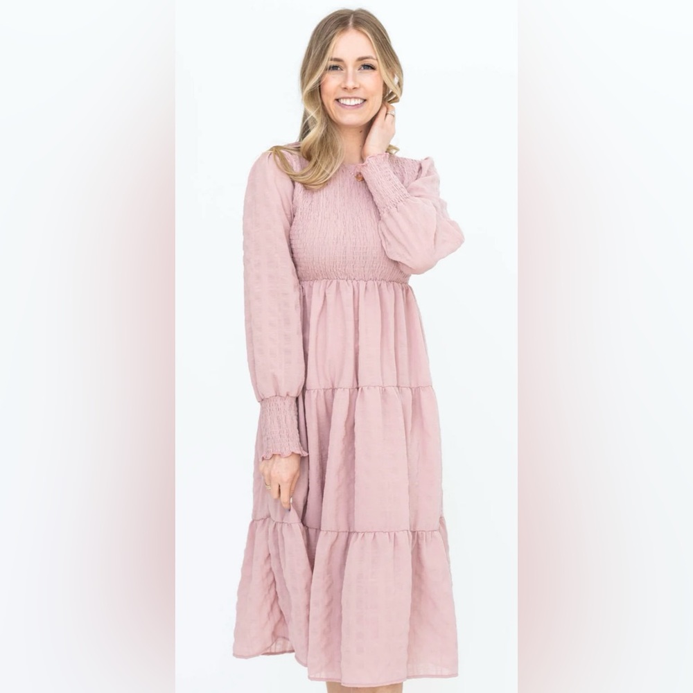NWT Anniewear Tiered Pink Mauve Smocked Midi Dress